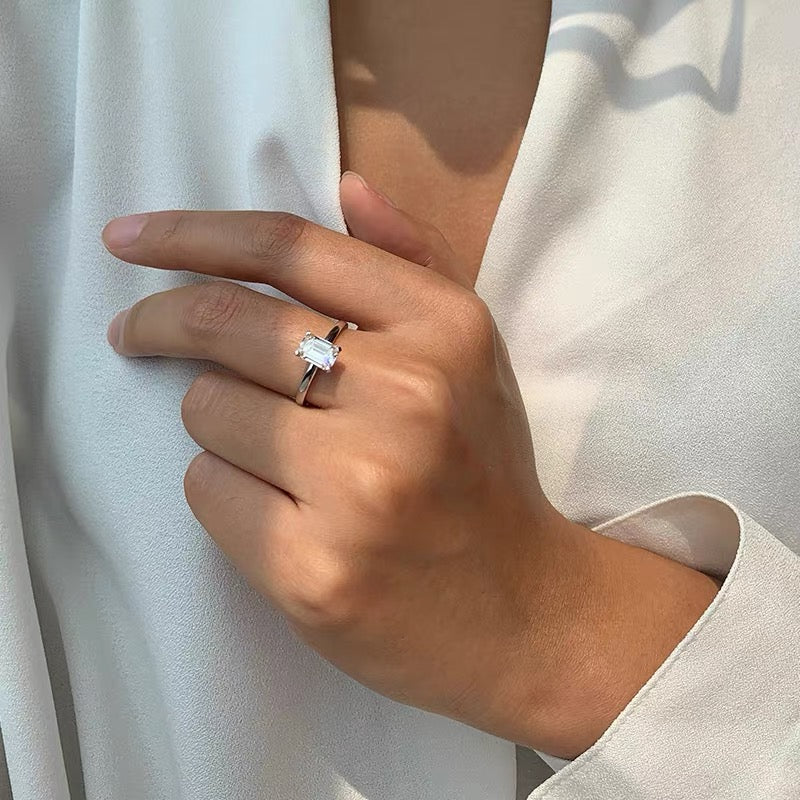 Lab-Grown Diamond Emerald Cut Ring in 18K Gold