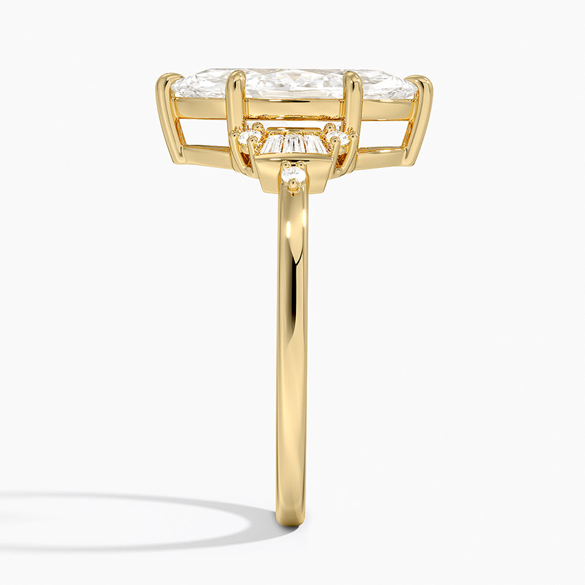 Lab-Grown Diamond Oval Cut Ring in 18K Gold